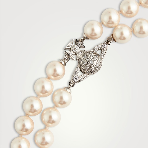 VIVIENNE WESTWOOD
Graziella Choker Necklace - Picture 6 of 16